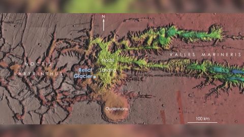 Un mapa muestra dónde se encontraron los restos del glaciar cerca del ecuador marciano.