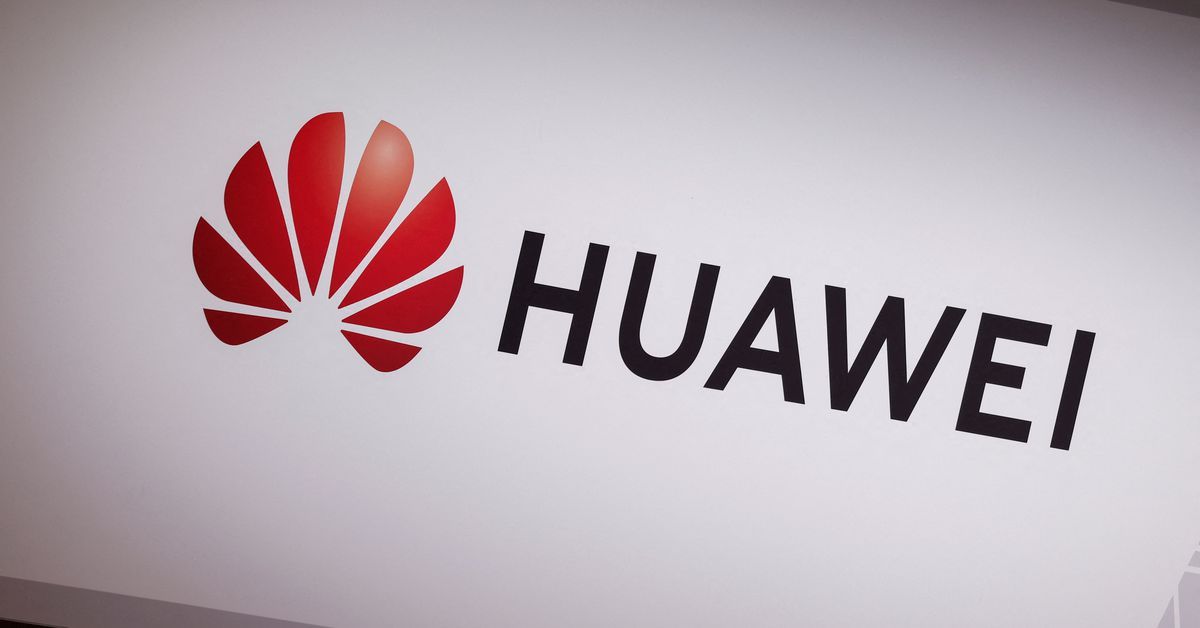 Huawei de China dice modo 'fuera de crisis' a medida que aumentan ingresos